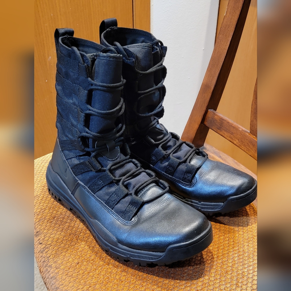 NIKE SFB GEN 2 TACTICAL BOOTS SIZE 11